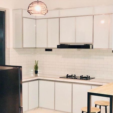 Villa Pool Kepala Batas Kampong Hilir  Экстерьер фото