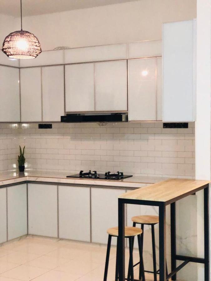 Villa Pool Kepala Batas Kampong Hilir  Экстерьер фото