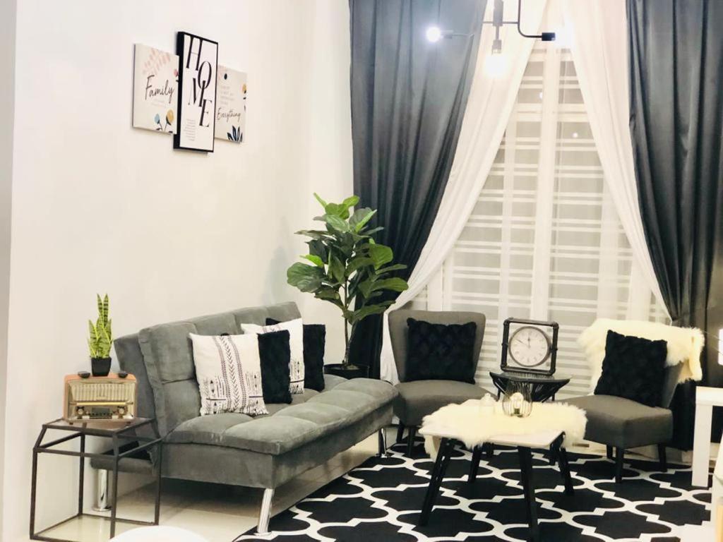 Villa Pool Kepala Batas Kampong Hilir  Экстерьер фото