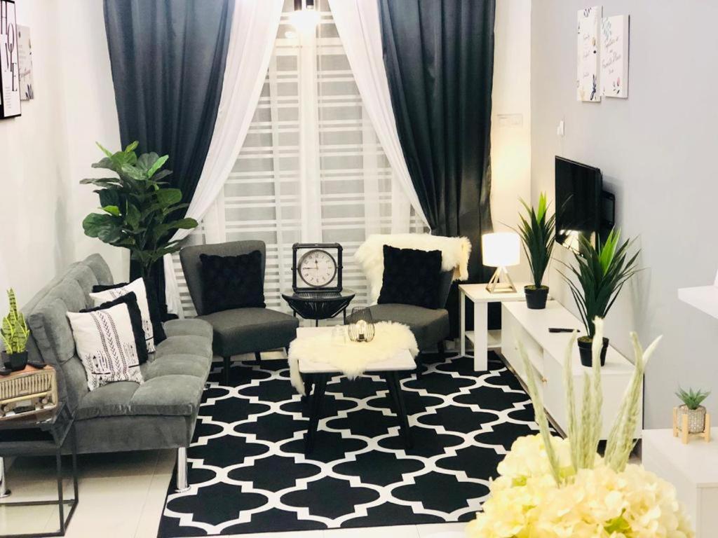 Villa Pool Kepala Batas Kampong Hilir  Экстерьер фото