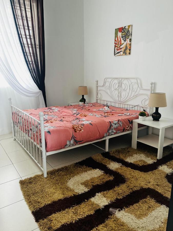 Villa Pool Kepala Batas Kampong Hilir  Экстерьер фото