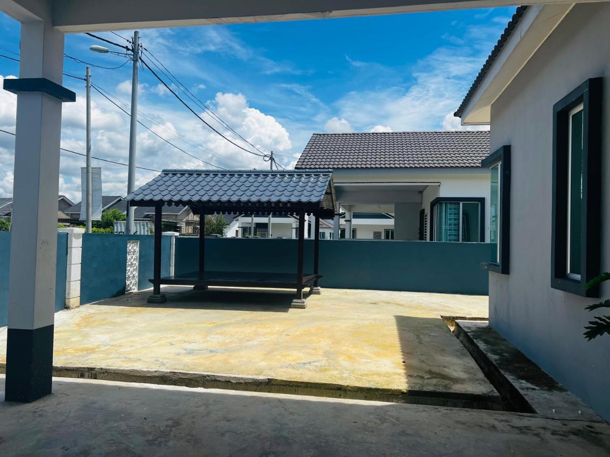Villa Pool Kepala Batas Kampong Hilir  Экстерьер фото